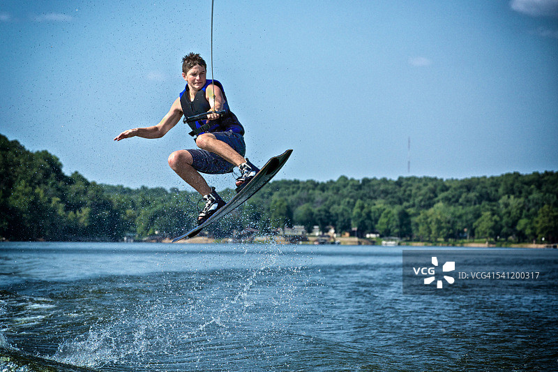 滑水运动图片素材