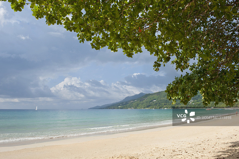 塞舌尔马埃岛博瓦隆湾贝尔欧布莱海滩，印度洋图片素材