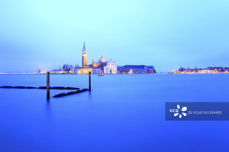 从圣马可广场眺望圣乔治岛图片素材