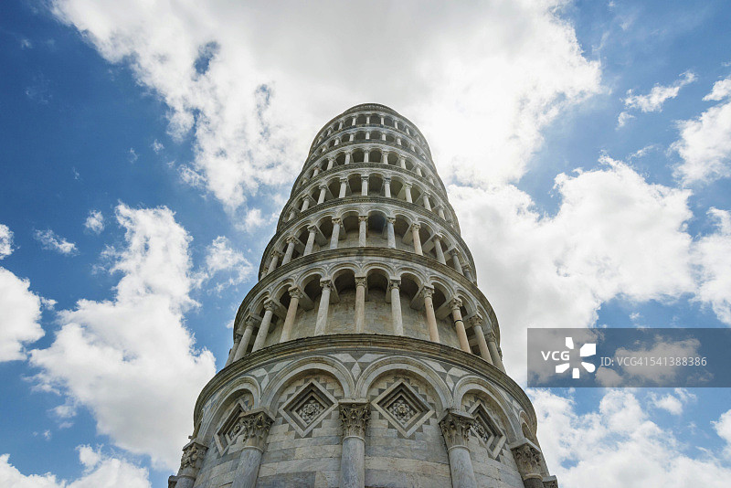 奇迹广场的斜塔图片素材