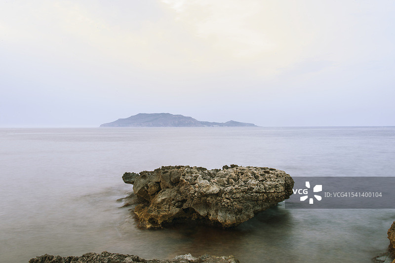 埃加迪群岛：从城镇看莱万佐岛图片素材