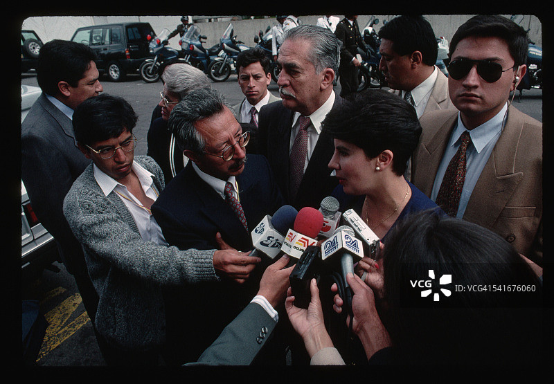 罗莎莉亚·阿特亚加接受记者采访图片素材