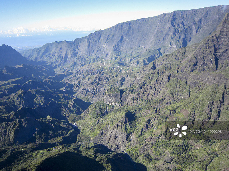 留尼汪岛锡拉奥斯冰斗鸟瞰图图片素材