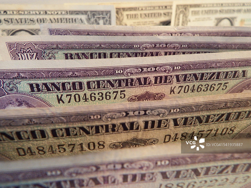 玻利瓦尔和美元图片素材