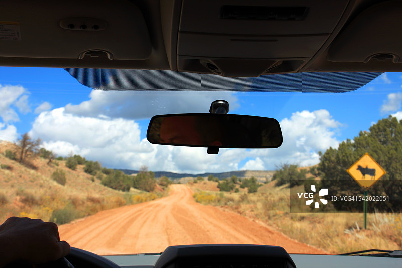 通过窗口框查看图片素材