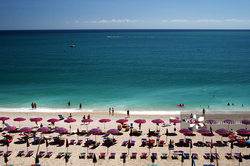 锡罗洛的沙滩遮阳伞图片素材