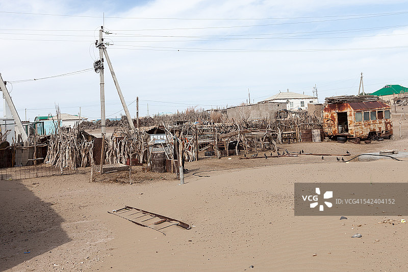 土库曼斯坦中部耶尔本特村的牲畜围栏图片素材