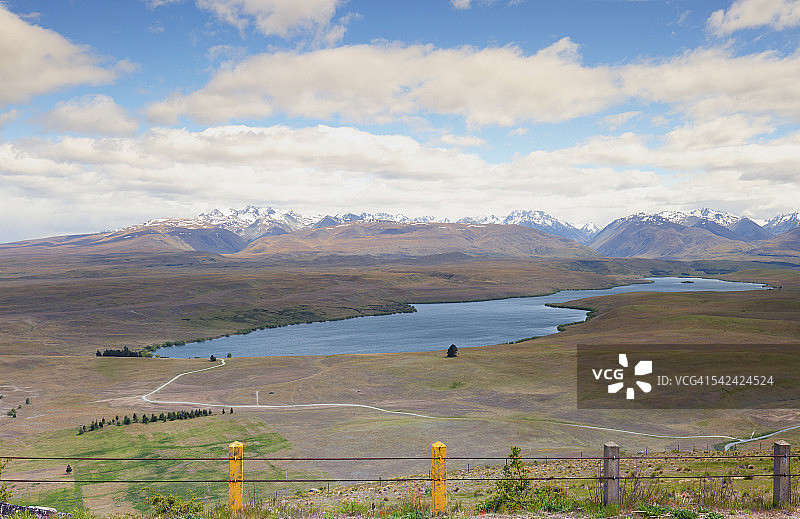 约翰山眺望亚历山大湖图片素材