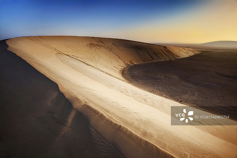 会唱歌的卡塔尔沙丘图片素材