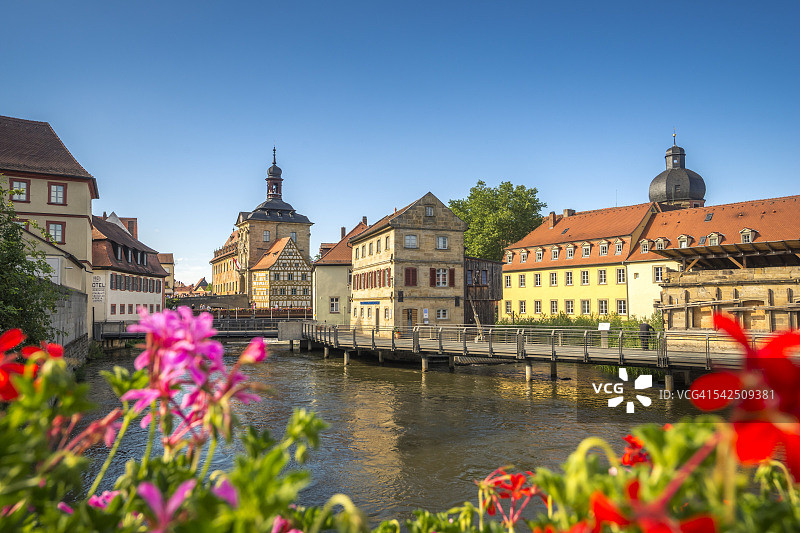 德国巴伐利亚班贝格的雷格尼茨河与旧市政厅图片素材
