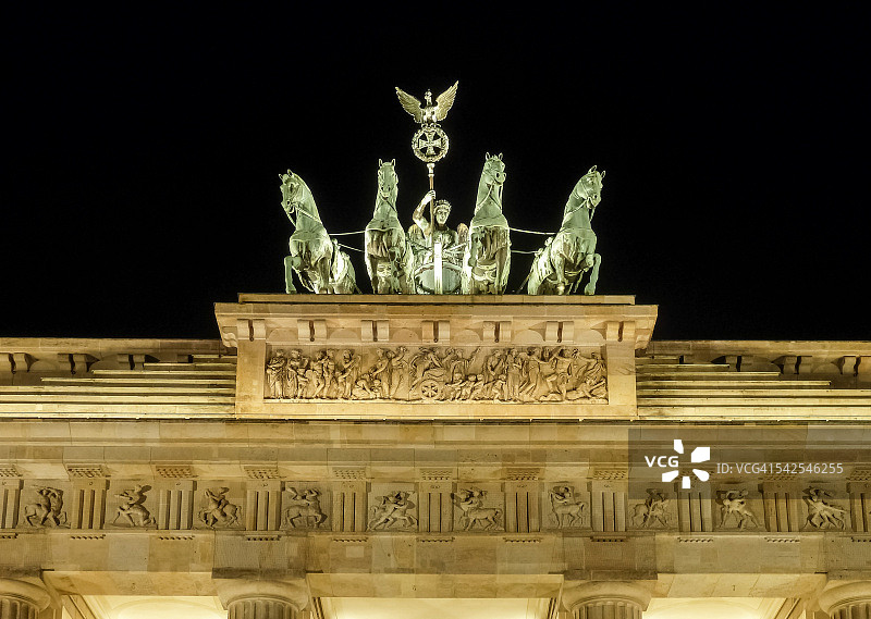 勃兰登堡门四马战车雕像特写，柏林图片素材