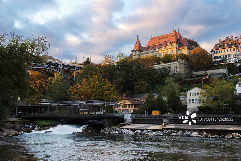 瑞士伯尔尼的傍晚光线图片素材