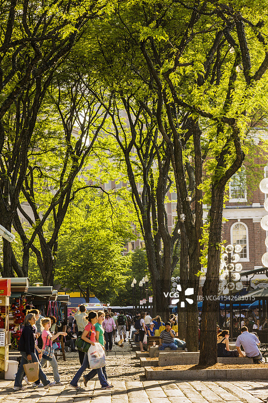 在法纳尔集市的人们图片素材