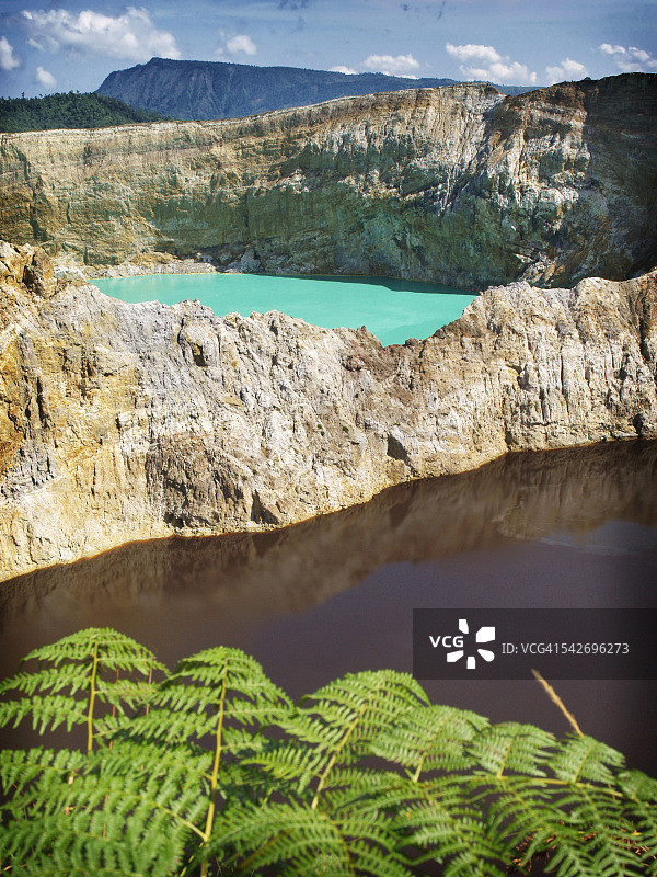 科利穆图火山及其彩色湖泊图片素材