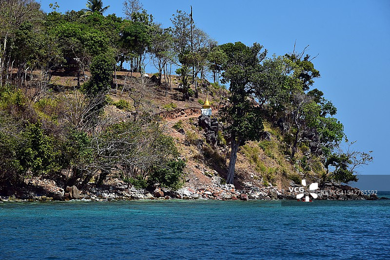 泰国皮皮岛尽头的寺庙图片素材