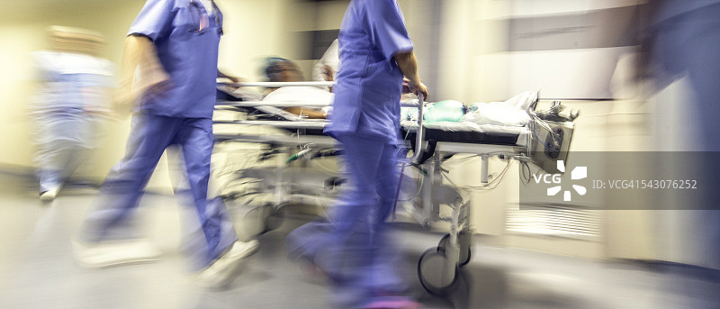模糊的医院急诊图片素材