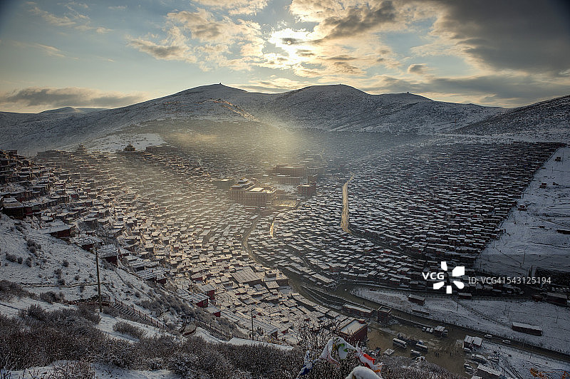 喇荣寺五明佛学院图片素材