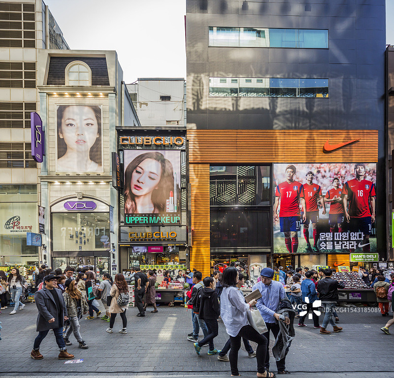 著名的明洞购物街图片素材