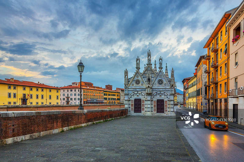 意大利托斯卡纳比萨的圣玛丽亚德拉斯皮纳教堂图片素材