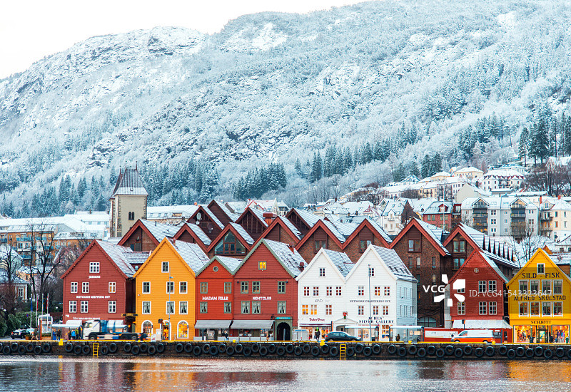 冬季卑尔根布吕根的汉萨同盟房屋建筑图片素材