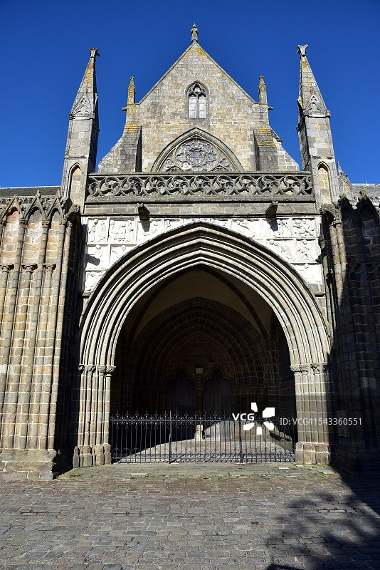 多勒-德-布列塔尼大教堂入口，法国图片素材