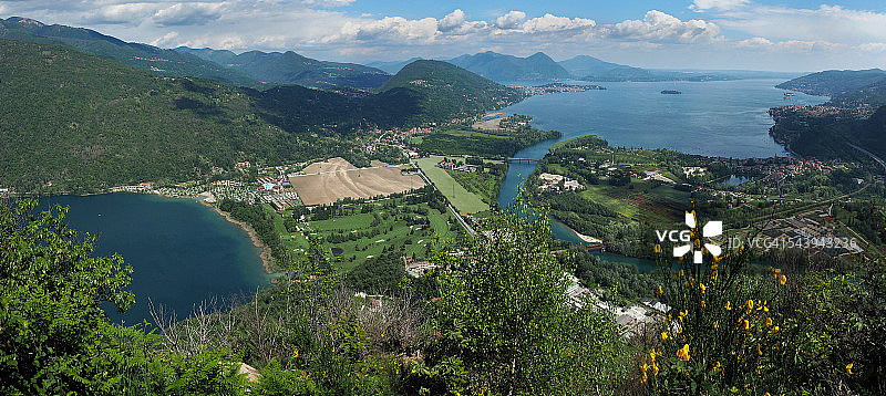 意大利北部梅尔戈佐湖和马焦雷湖全景图片素材