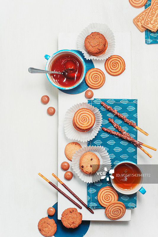 茶杯与饼干的茶歇时光图片素材