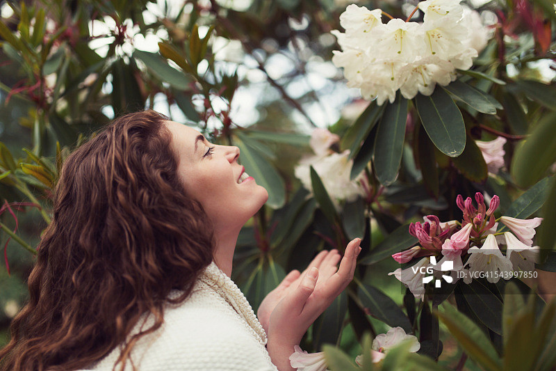 花的女孩图片素材