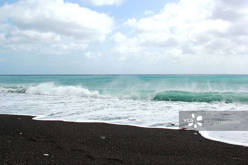 希腊圣托里尼岛卡马里海滩图片素材