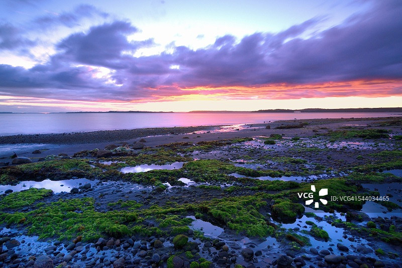 佩柳因海滩的绚丽日落图片素材