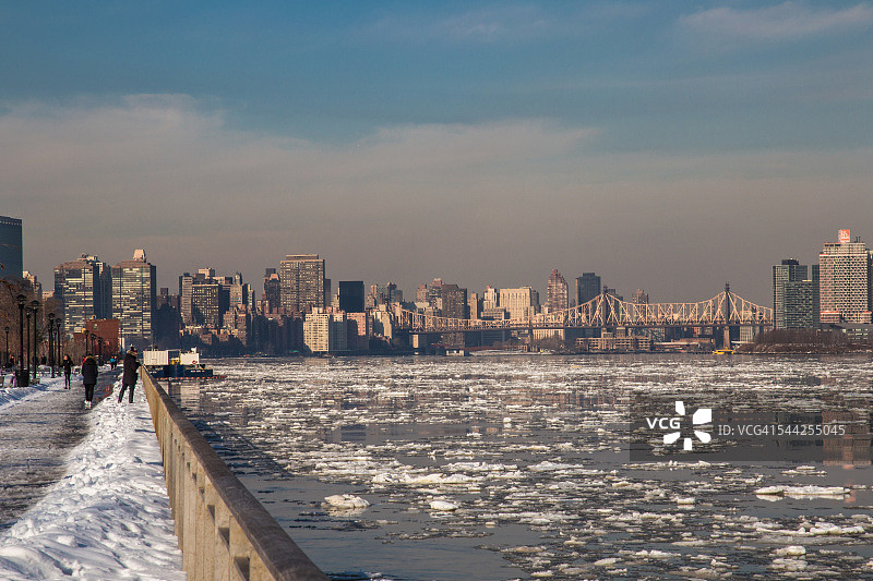 结冰的东河图片素材