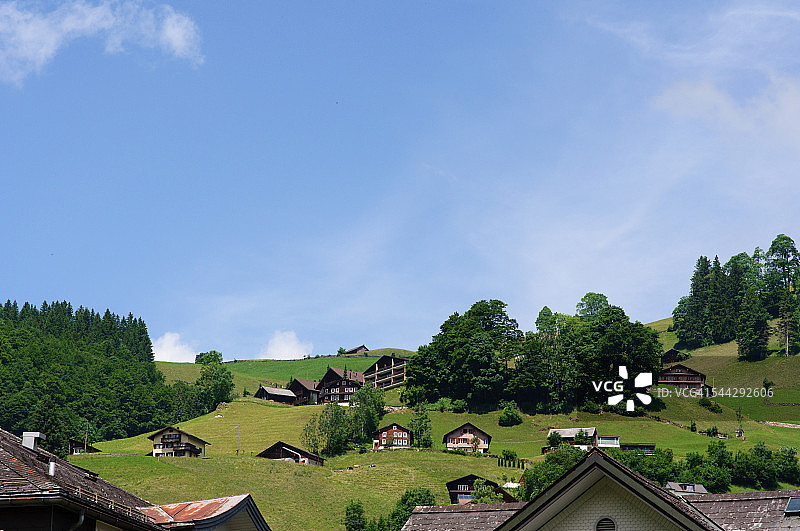 恩格尔贝格夏季瑞士山谷风光图片素材
