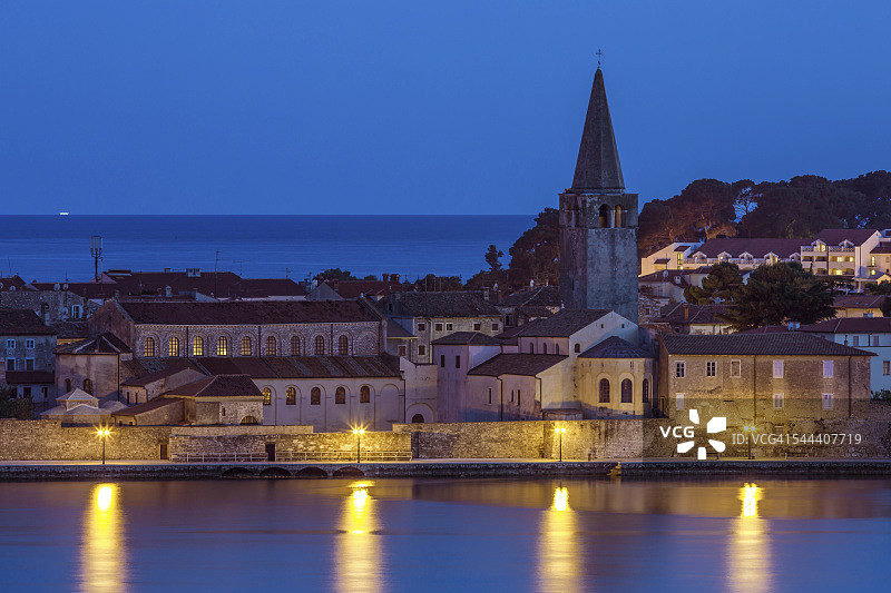 克罗地亚伊斯特拉波雷奇夜景图片素材