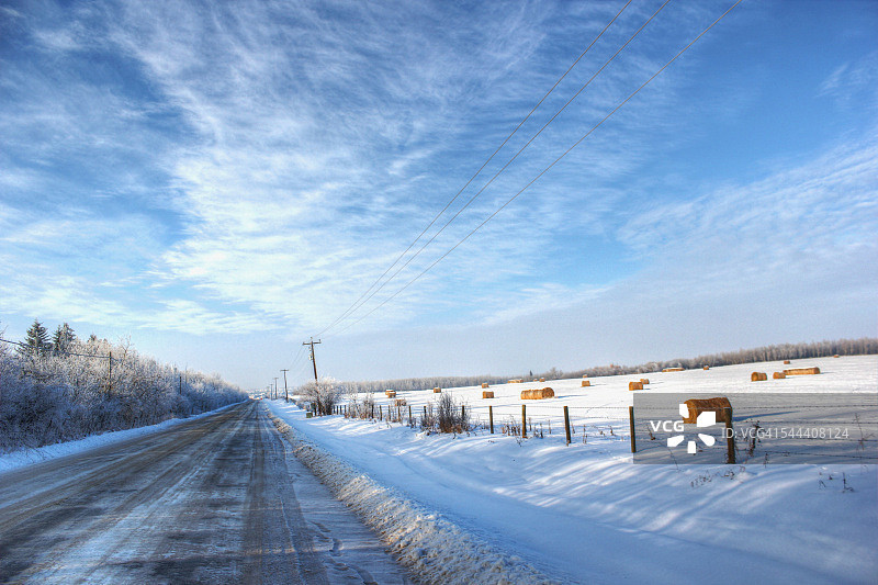 加拿大雪域乡村公路HDR图片素材
