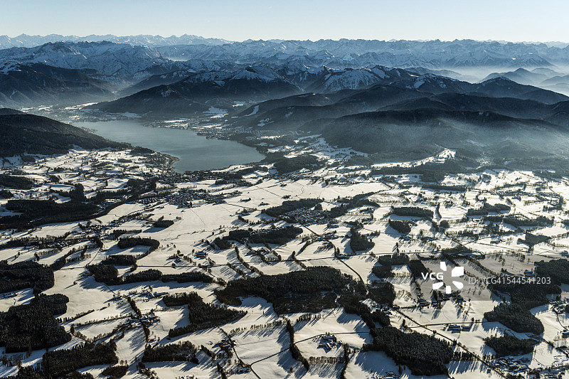 奥地利蒂罗尔州佩尔蒂绍冬季景观图片素材