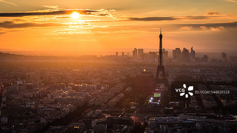 埃菲尔铁塔与日落图片素材