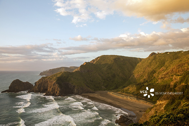 怀塔科里山脉的狂野西海岸图片素材