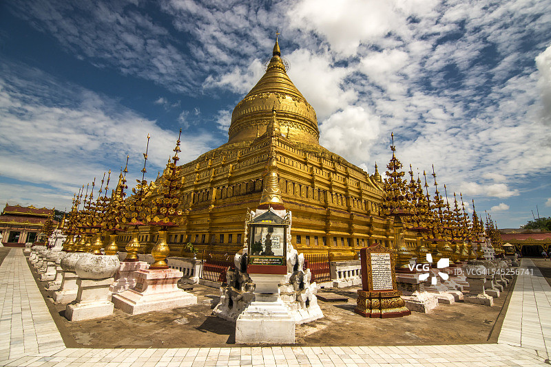 缅甸蒲甘瑞西光塔图片素材