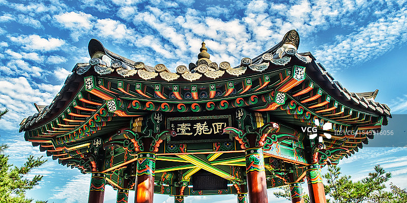 韩国传统八角亭图片素材