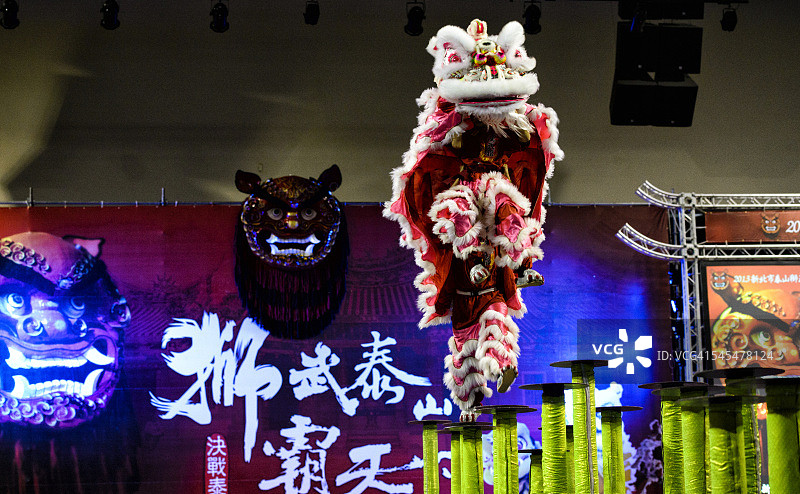 中国传统舞狮图片素材