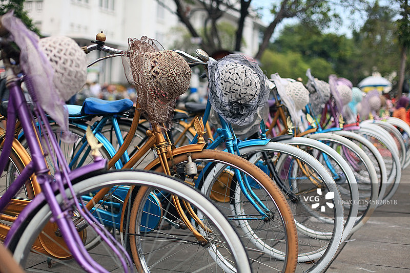 雅加达老巴达维亚市出租的自行车图片素材