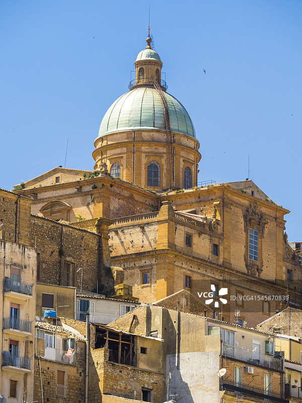 意大利西西里恩纳省阿尔梅里纳广场玛丽亚·圣西西玛·阿松塔大教堂图片素材