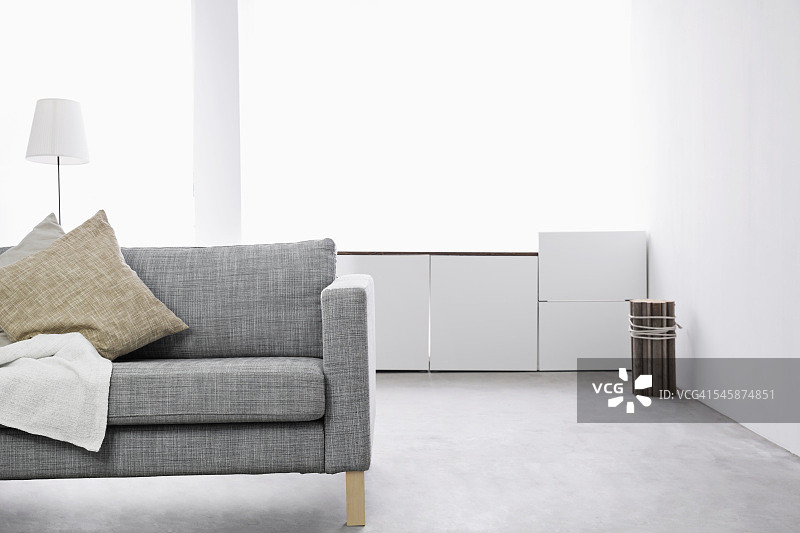 现代客厅，沙发边柜图片素材