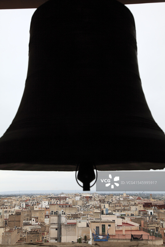 埃尔切城市风光与教堂钟楼图片素材