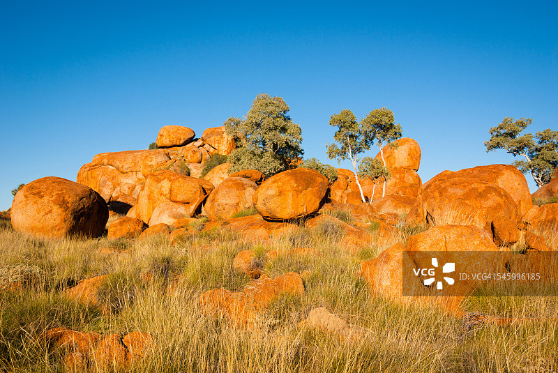 澳大利亚内陆地区的魔鬼大理石图片素材