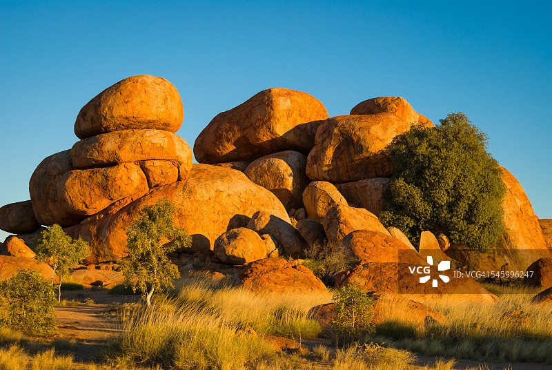 澳大利亚内陆地区的魔鬼大理石图片素材