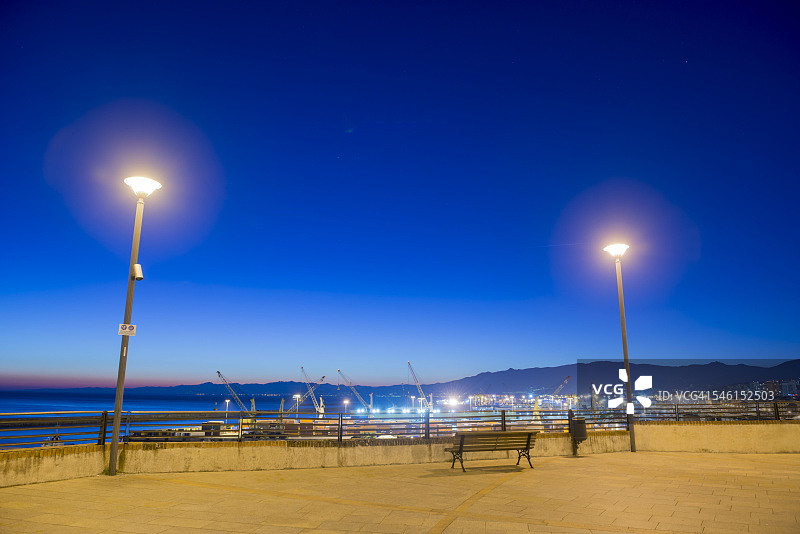 具有全景视野的城市公园图片素材