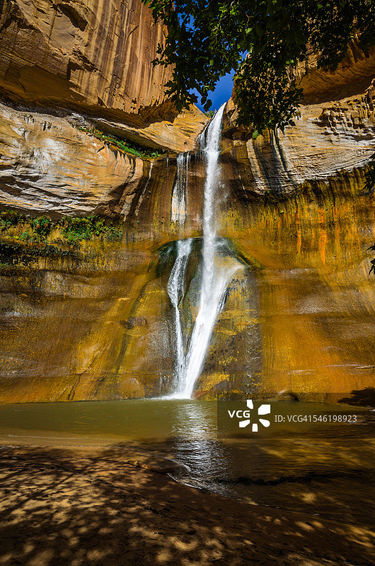 小腿溪瀑布图片素材
