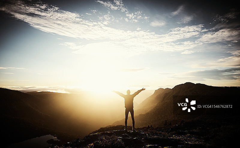开辟自己的道路图片素材