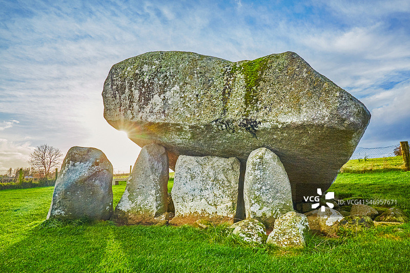 卡洛布朗斯希尔支石墓图片素材